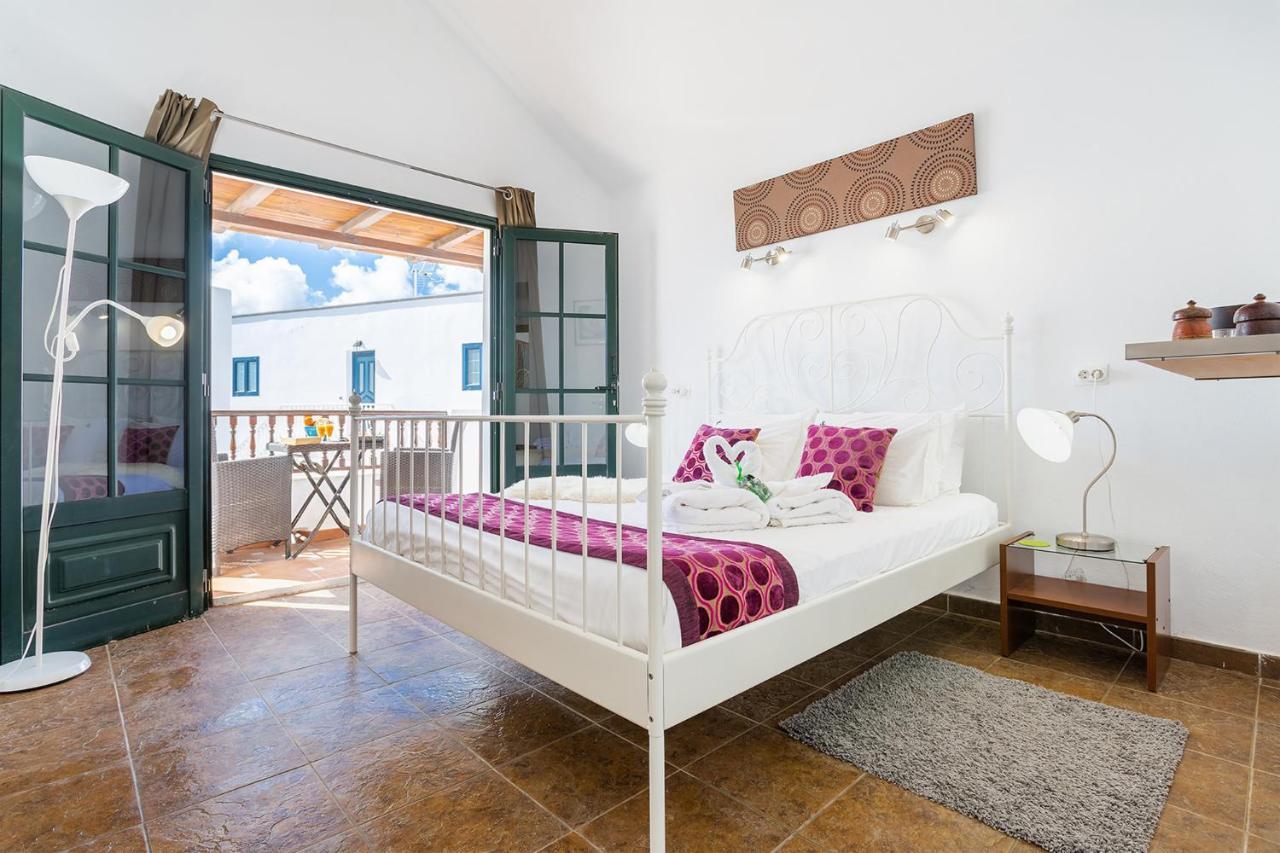 Punta Mujeres Casa Lili - Shared Pool - Close To Seafront Promenade - Sea Views From Upper Terrace מראה חיצוני תמונה