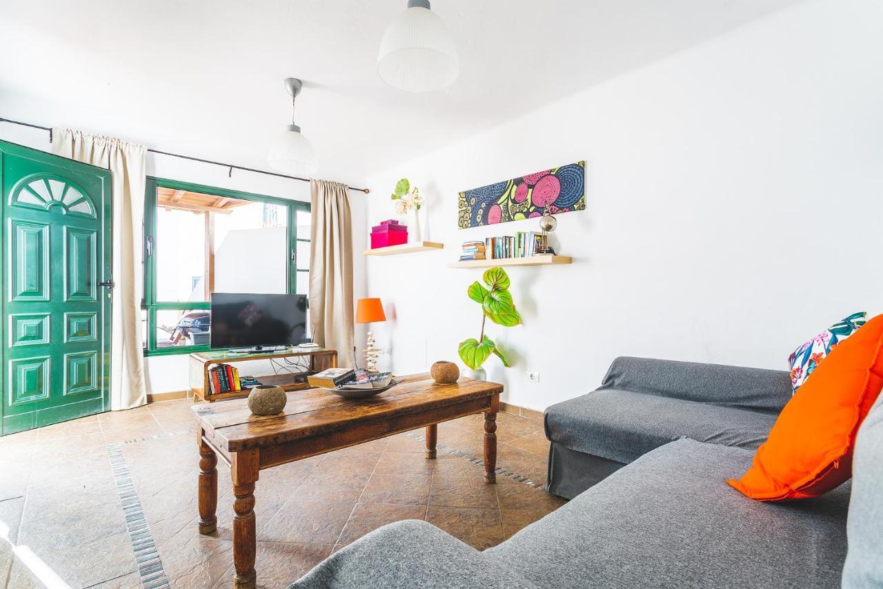 Punta Mujeres Casa Lili - Shared Pool - Close To Seafront Promenade - Sea Views From Upper Terrace מראה חיצוני תמונה