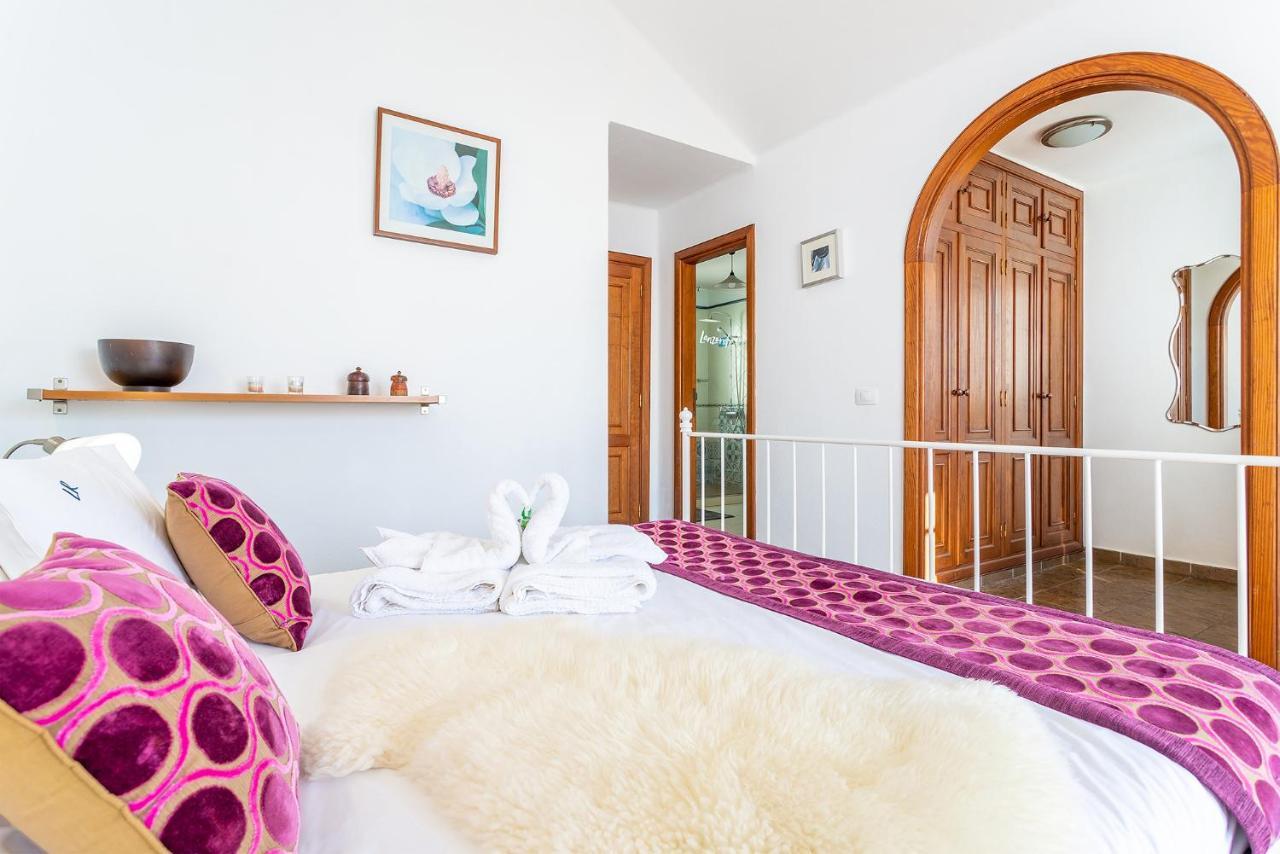 Punta Mujeres Casa Lili - Shared Pool - Close To Seafront Promenade - Sea Views From Upper Terrace מראה חיצוני תמונה